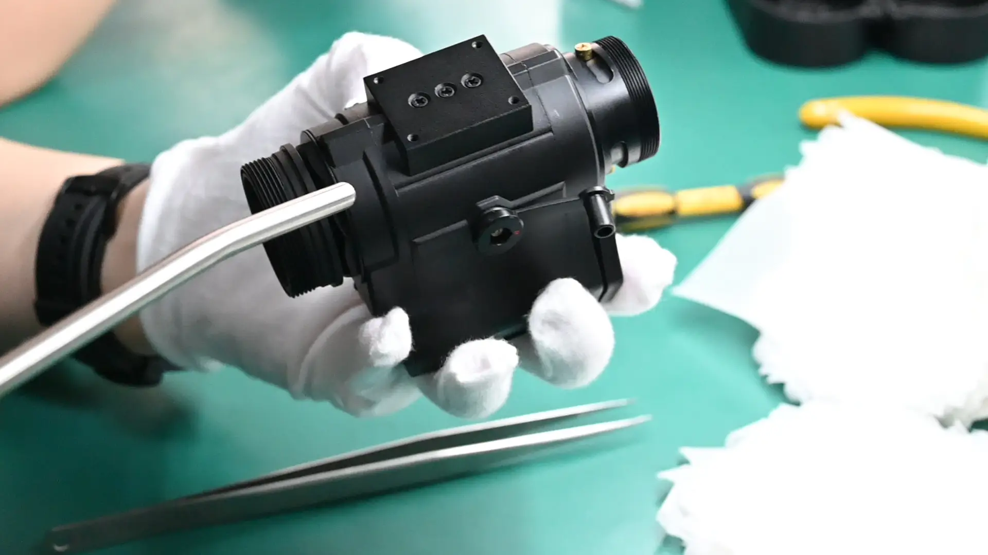 나이트 투시 고글 제작 과정 볼드의 나이트 투시경이란 무엇인가요